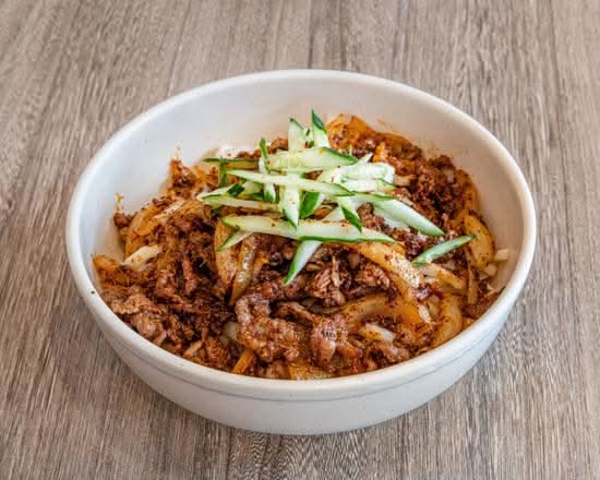 Noodles with Roasted Lamb凉面烤肉